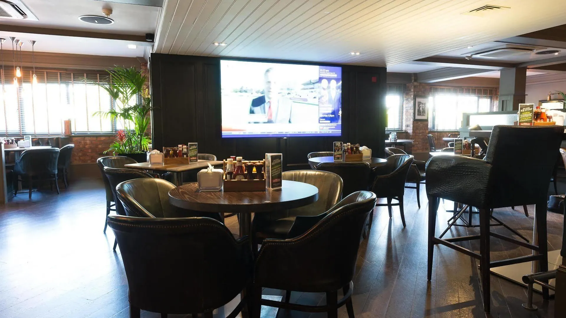 Village Hotel Bournemouth 3*,